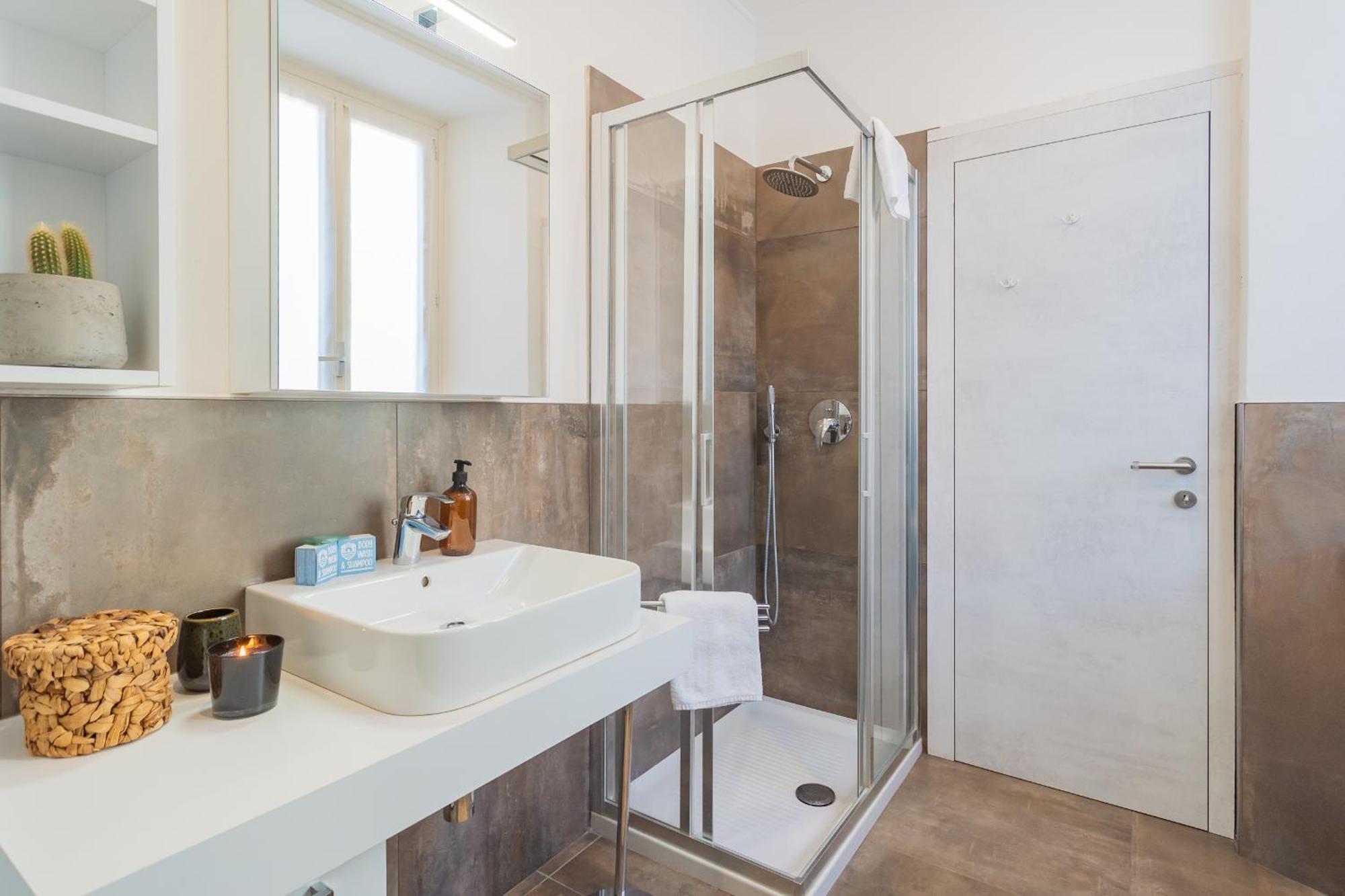 La Casa Di Nino By Rent All Como Exterior photo