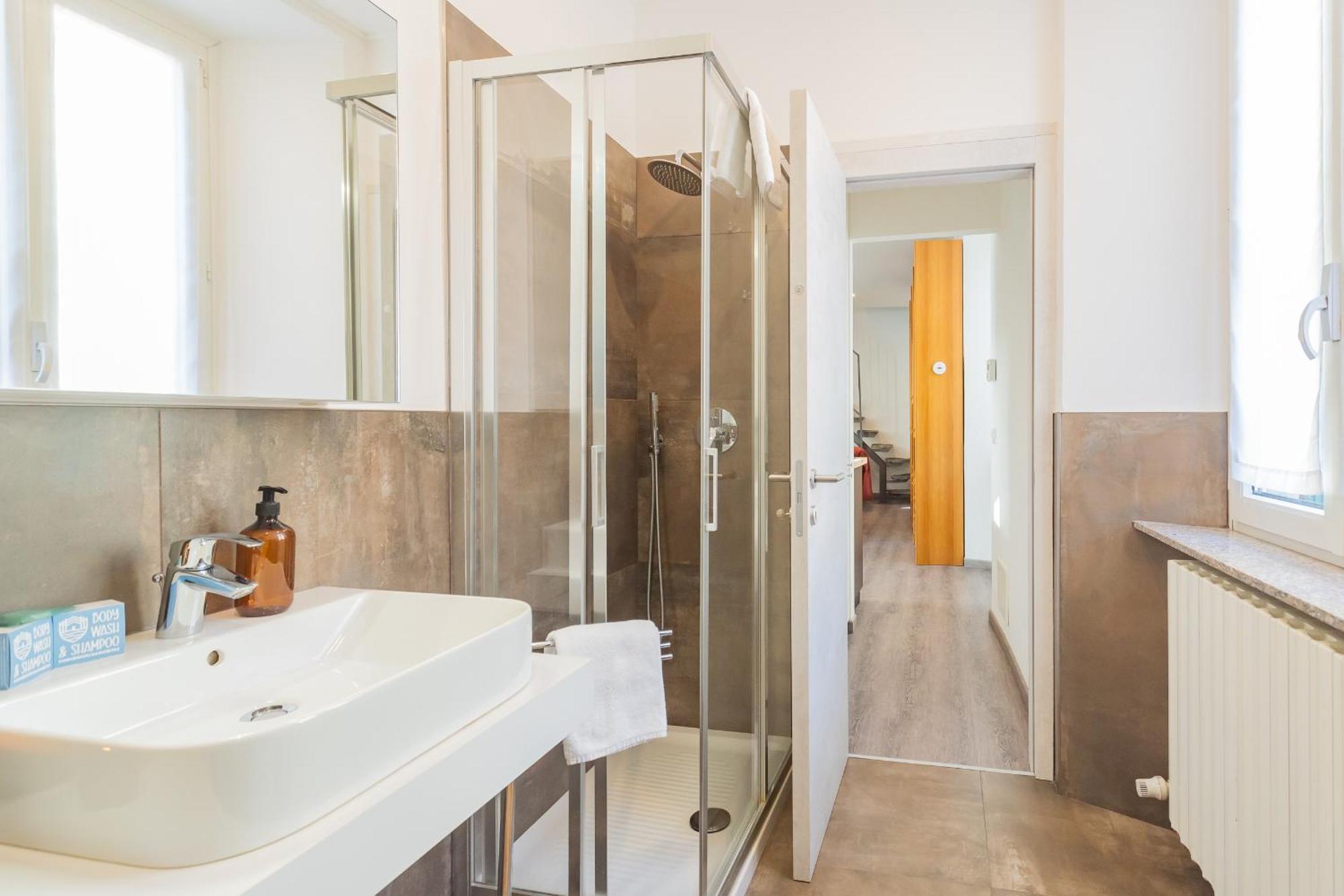 La Casa Di Nino By Rent All Como Exterior photo